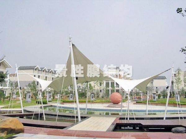 广场建筑3.jpg